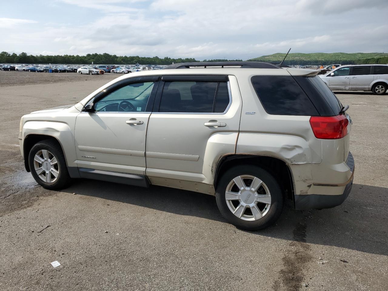 Image 2 of 2013 GMC TERRAIN SLT 2013 with VIN 2GKFLVEK2D6287593