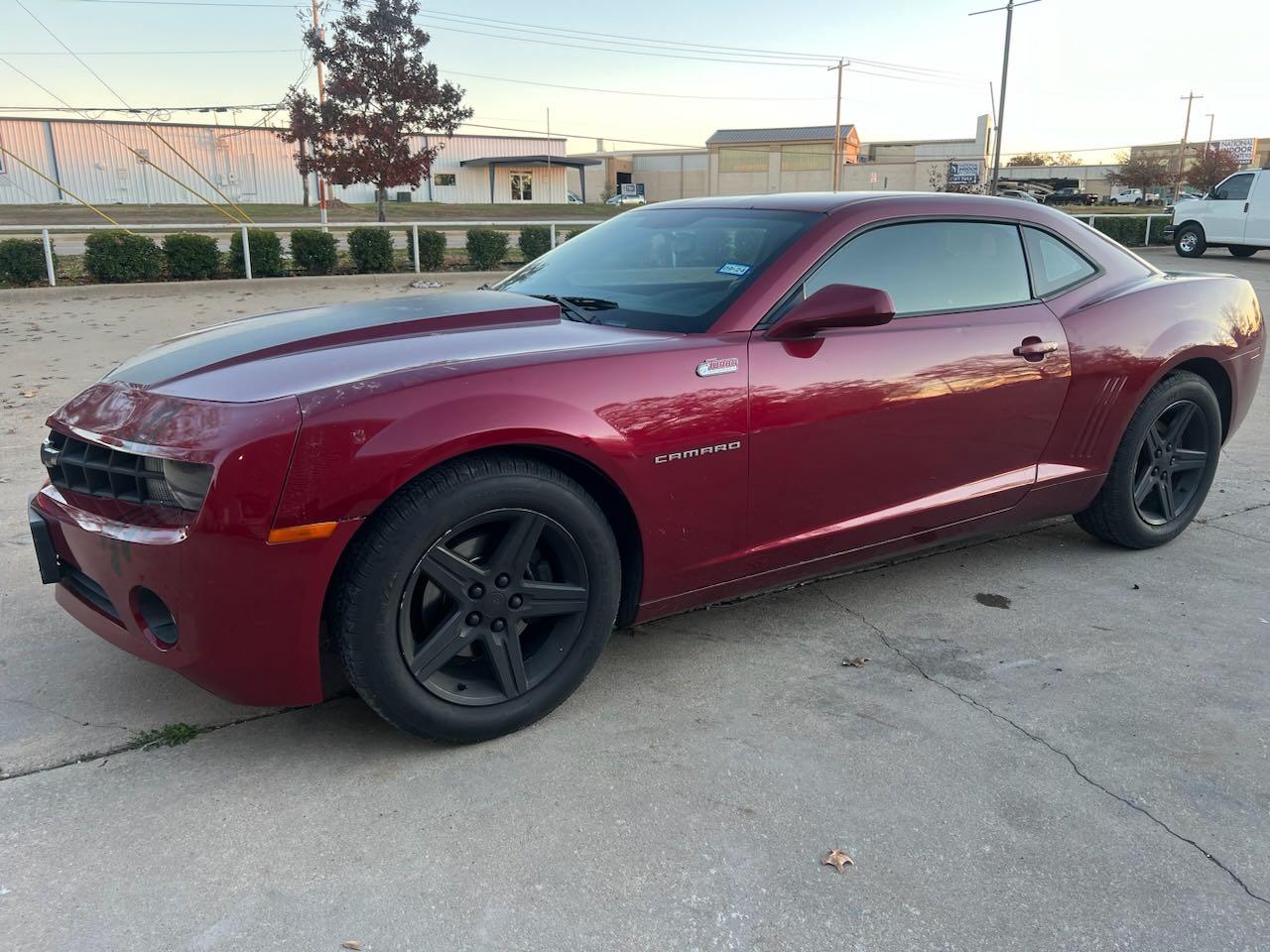 Image 2 of 2010 CHEVROLET CAMARO LT 2010 with VIN 2G1FB1EV8A9190323