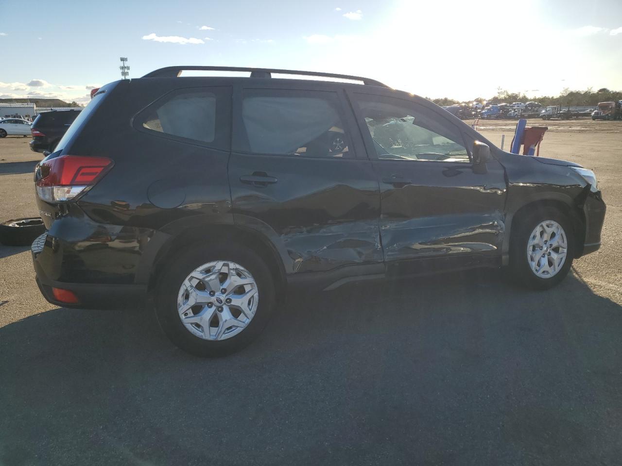 Image 3 of 2019 SUBARU FORESTER  2019 with VIN JF2SKACC9KH453487