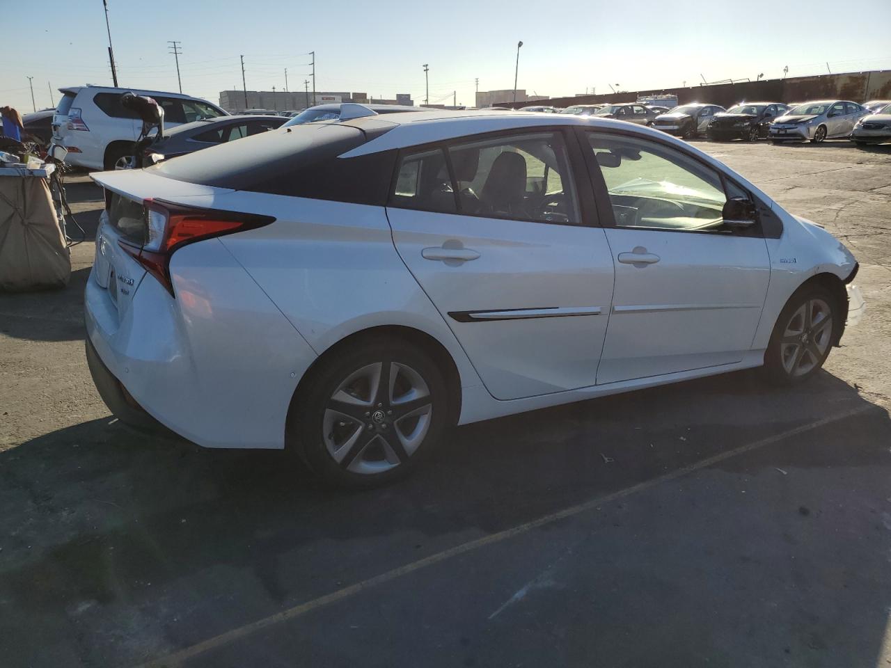 Obraz 3 z 2022 TOYOTA PRIUS NIGHT SHADE 2022 z VIN JTDKAMFU8N3166151