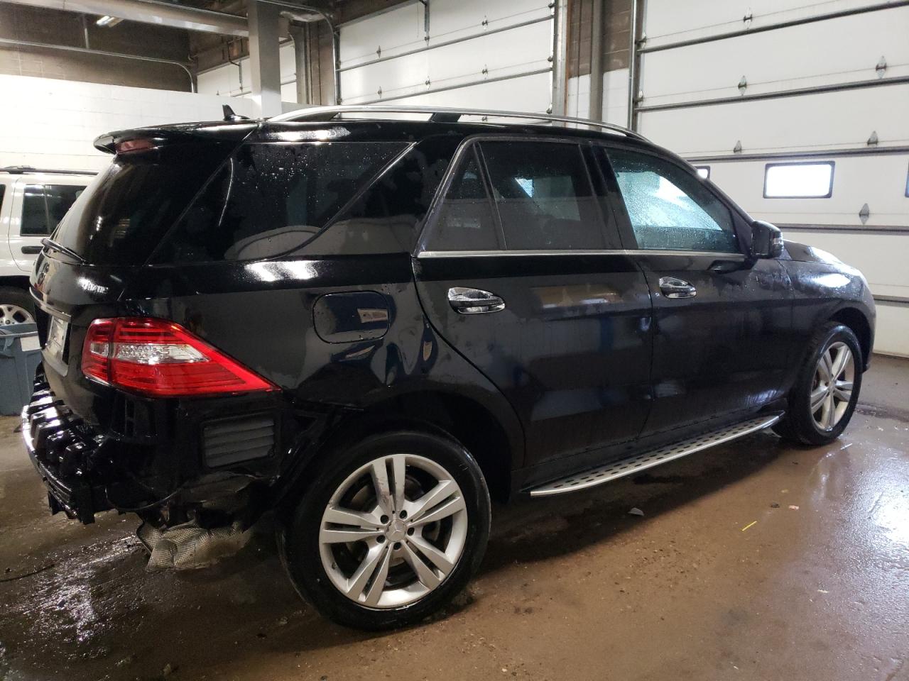 Изображение 3 2013 MERCEDES-BENZ ML 350 4MATIC 2013 с VIN 4JGDA5HB3DA144817