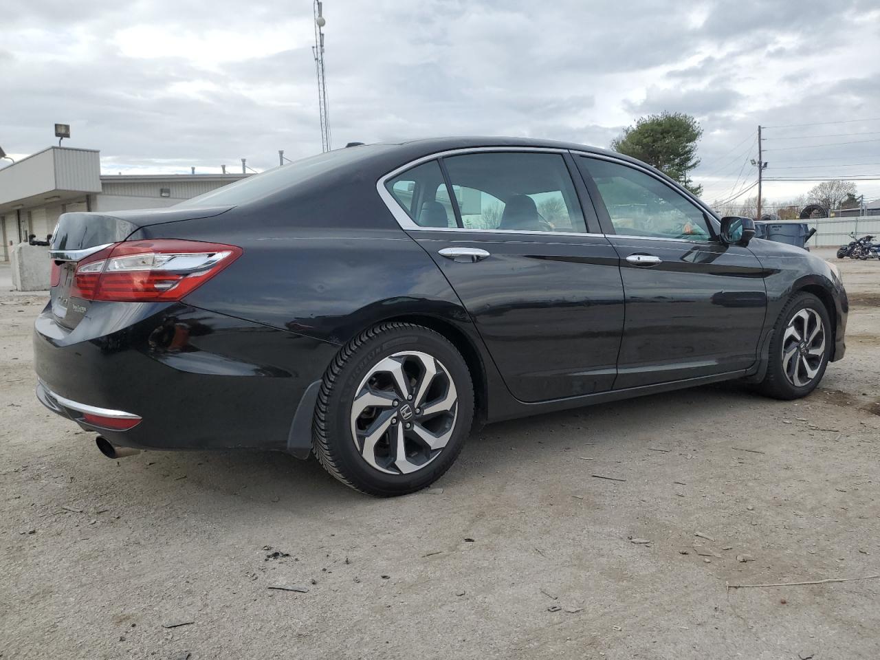 Изображение 3 2016 HONDA ACCORD EXL 2016 с VIN 1HGCR2F81GA025202