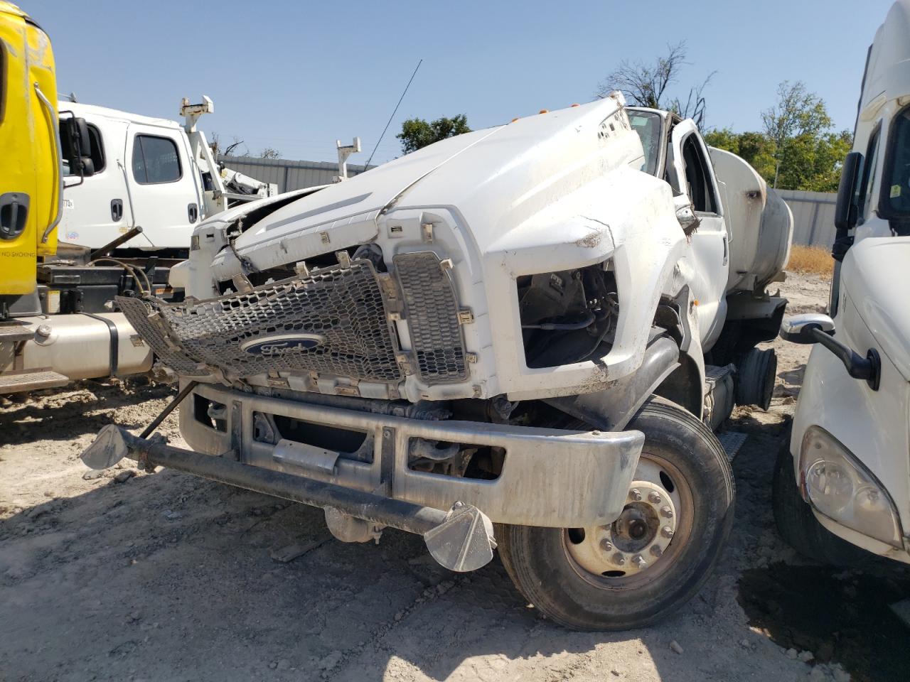 Изображение 2 2018 FORD F750 SUPER DUTY 2018 с VIN 1FDWF7DC8JDF03030