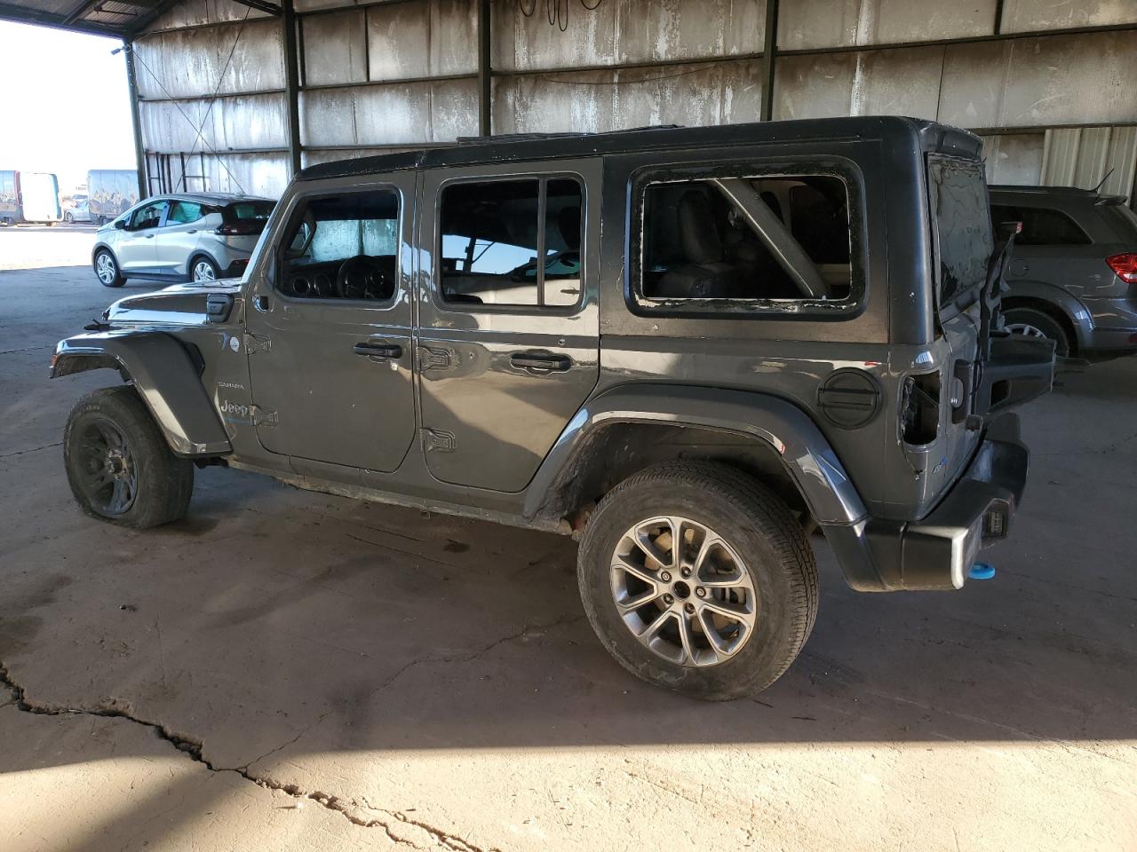 Изображение 2 2023 JEEP WRANGLER SAHARA 4XE 2023 с VIN 1C4JJXP69PW642826
