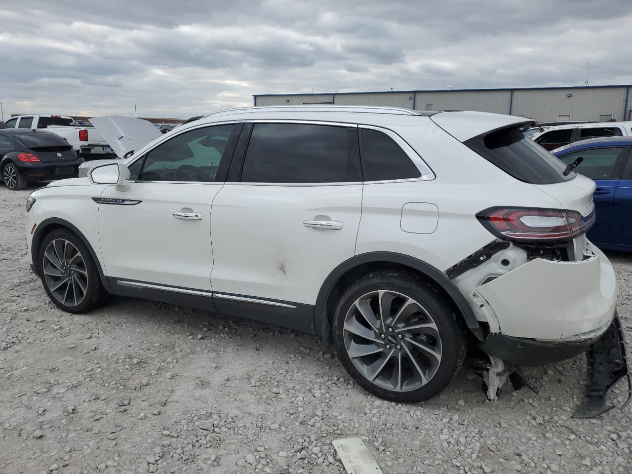 Изображение 2 2020 LINCOLN NAUTILUS RESERVE 2020 с VIN 2LMPJ6K92LBL21969