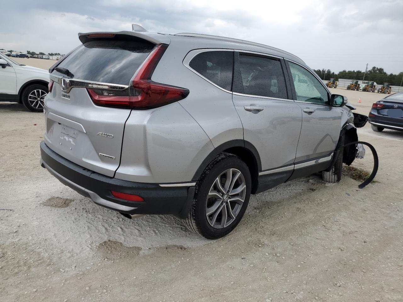 Image 3 of 2022 HONDA CR-V TOURING 2022 with VIN 2HKRW2H9XNH668967