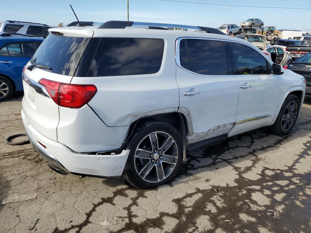 Obraz 3 z 2019 GMC ACADIA DENALI 2019 z VIN 1GKKNPLS7KZ250659