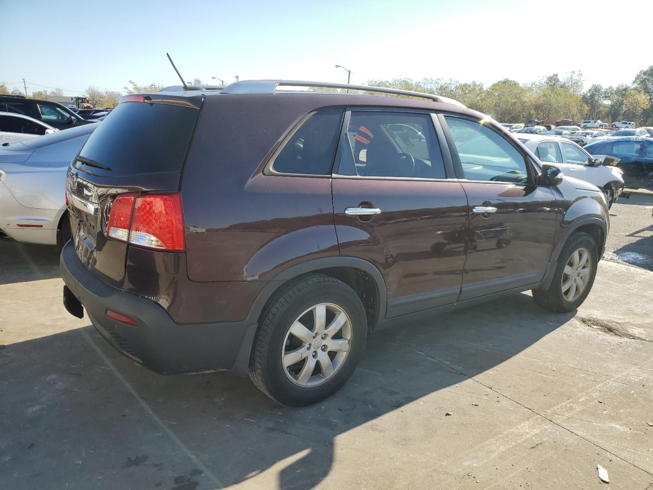 Obraz 3 z 2013 KIA SORENTO LX 2013 z VIN 5XYKT3A66DG363312