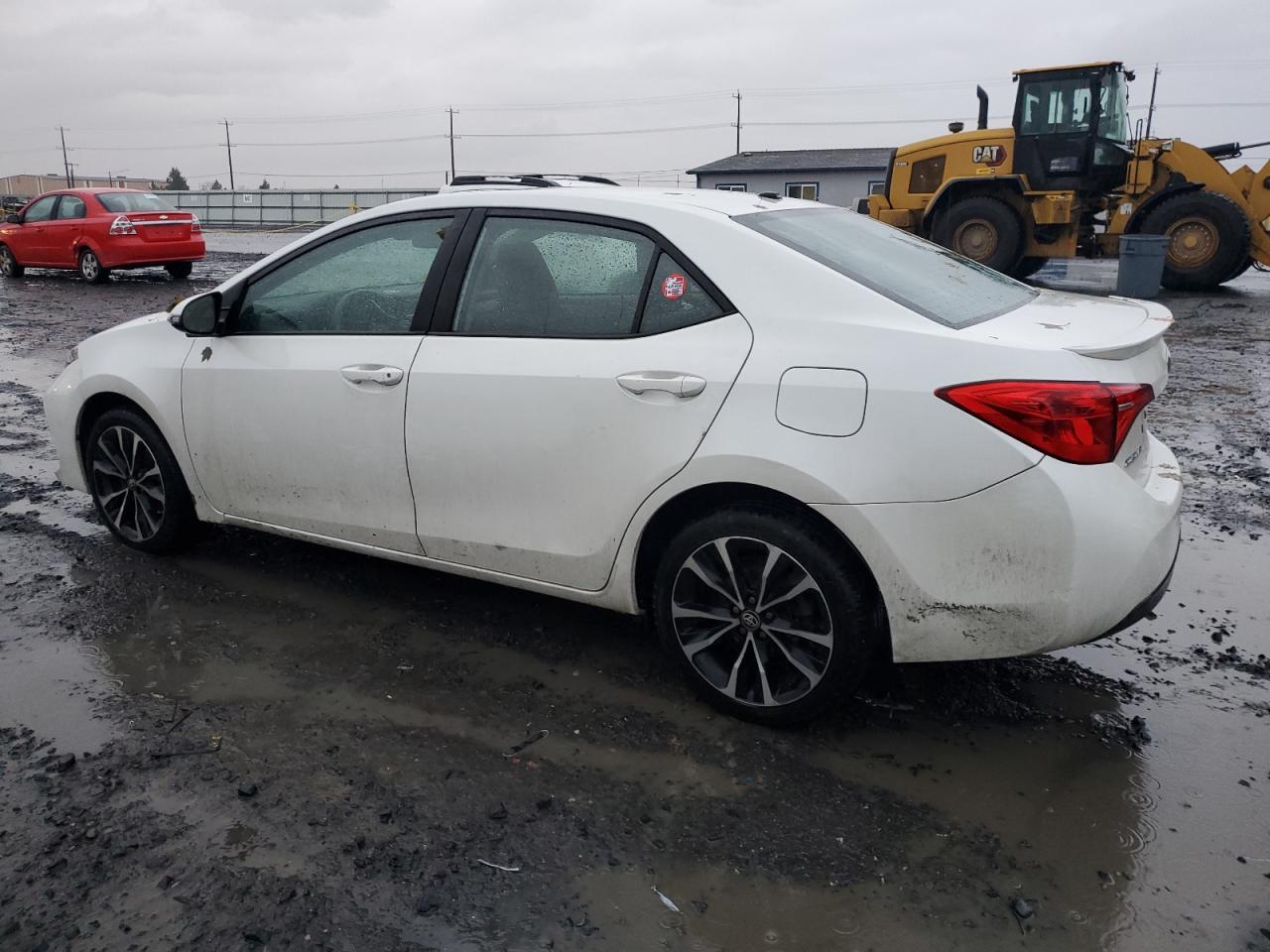 Obraz 2 z 2017 TOYOTA COROLLA L 2017 z VIN 5YFBURHE9HP717614