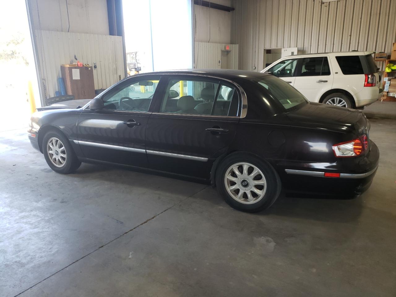 Изображение 2 2004 KIA AMANTI  2004 с VIN KNALD124645022565