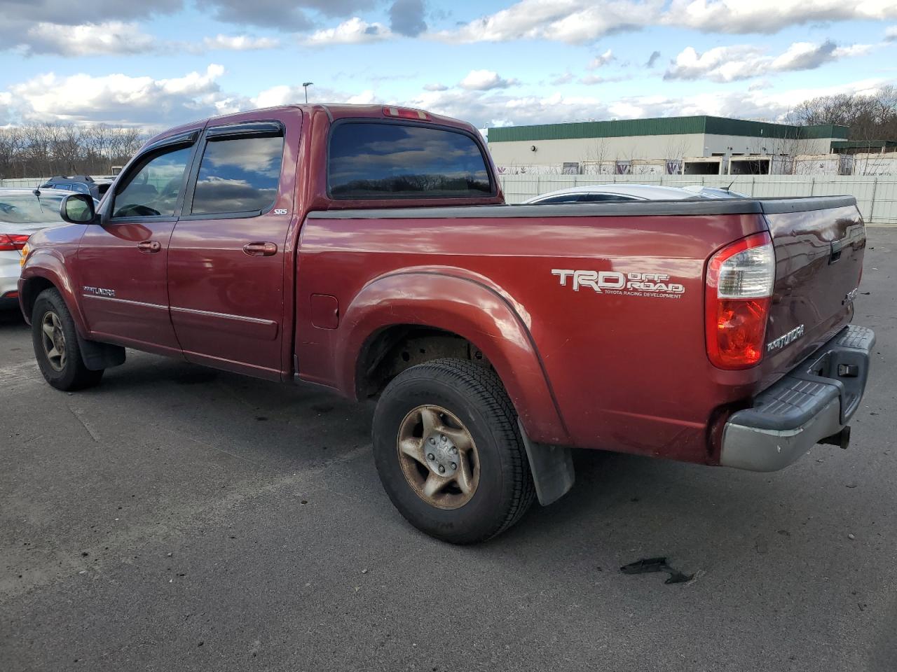Изображение 2 2004 TOYOTA TUNDRA DOUBLE CAB SR5 2004 с VIN 5TBDT44174S465213