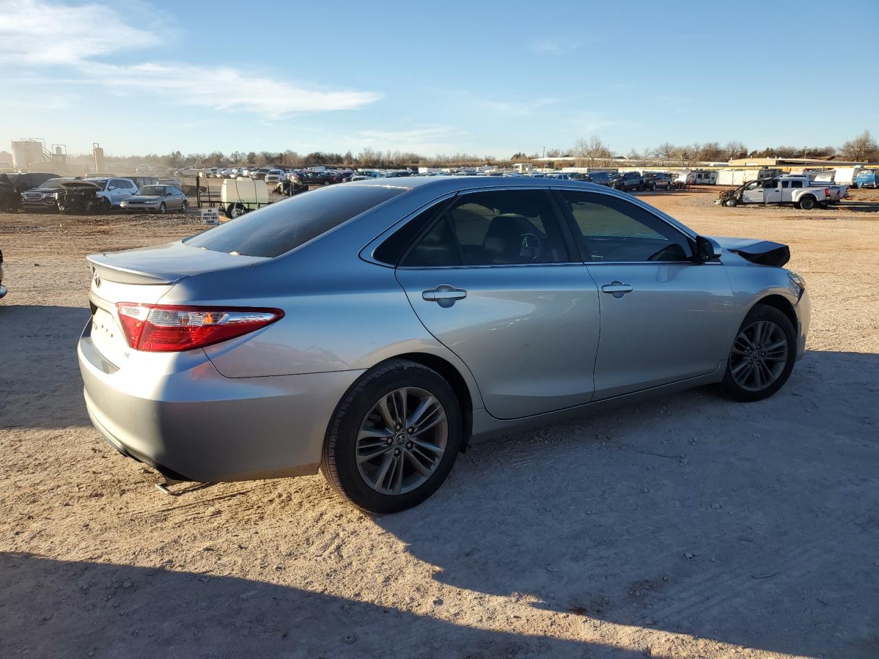 Image 3 of 2016 TOYOTA CAMRY LE 2016 with VIN 4T1BF1FK7GU180291