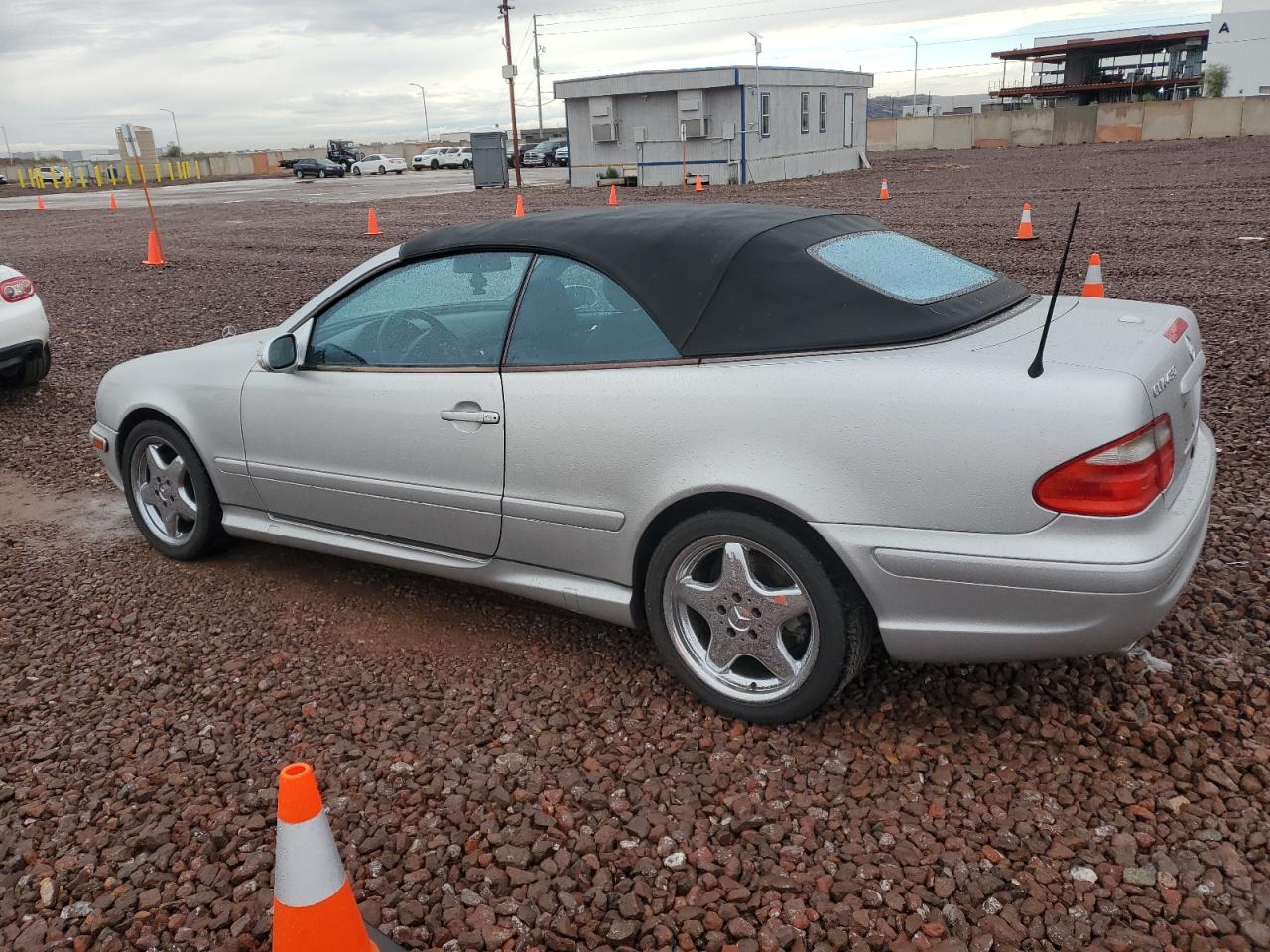 Image 2 of 2001 MERCEDES-BENZ CLK 430 2001 with VIN WDBLK70G81T083981