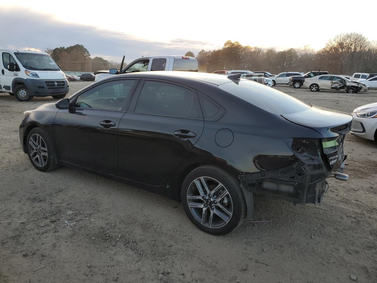 Image 2 of 2019 KIA FORTE GT LINE 2019 with VIN 3KPF34AD0KE028305