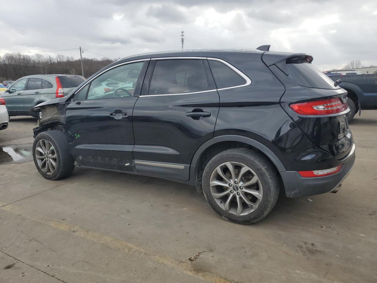 Image 2 of 2017 LINCOLN MKC SELECT 2017 with VIN 5LMCJ2C90HUL47633