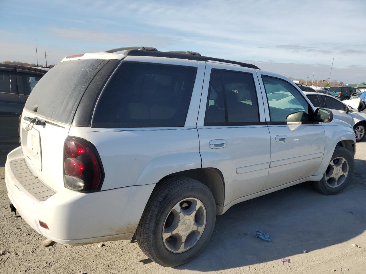Image 3 of 2006 CHEVROLET TRAILBLAZER LS 2006 with VIN 1GNDT13S062138833