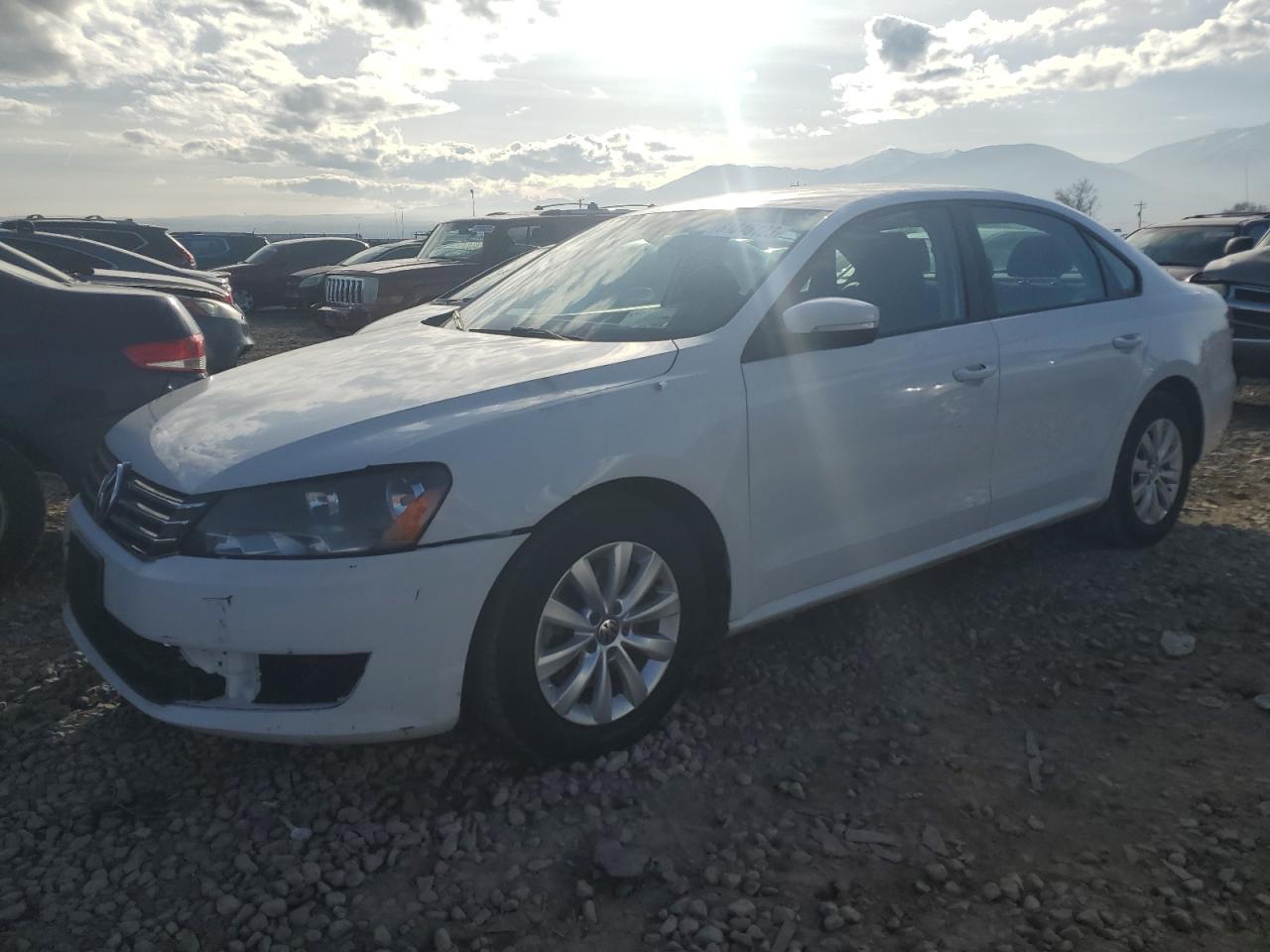 2013 VOLKSWAGEN PASSAT S 2013 image