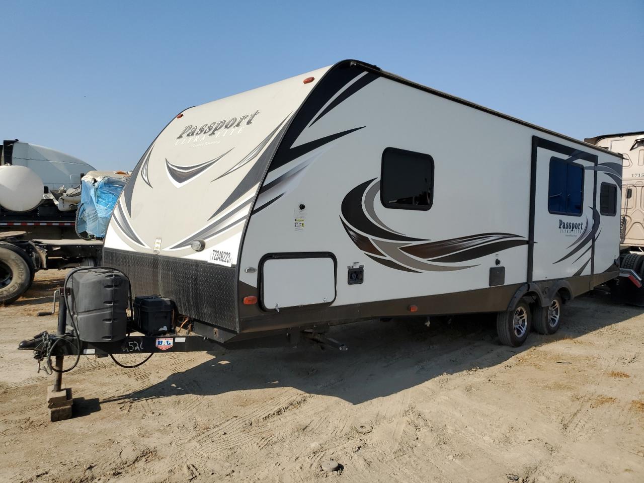 Image 2 of 2018 KEYSTONE PASSPORT 2018 with VIN 4YDT25220JK415972