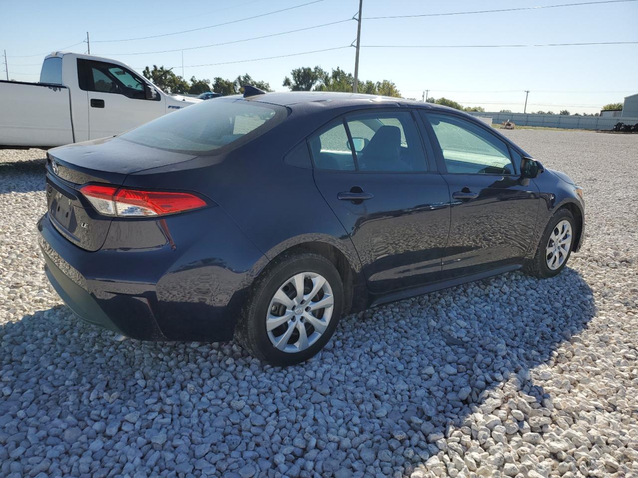 Изображение 3 2020 TOYOTA COROLLA LE 2020 с VIN 5YFEPRAE4LP124895