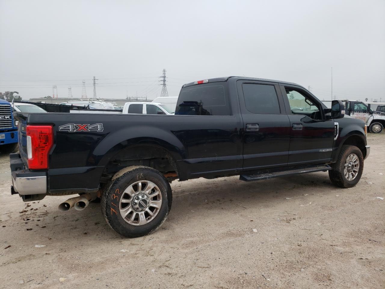 Image 3 of 2017 FORD F350 SUPER DUTY 2017 with VIN 1FT8W3BT5HEF45720