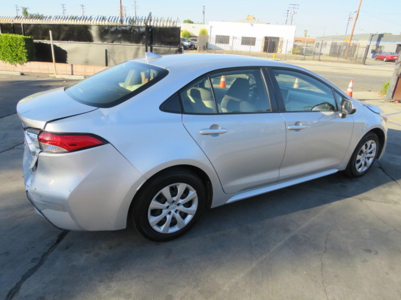 Image 3 of 2021 TOYOTA COROLLA LE 2021 with VIN JTDEPMAE4MJ157274