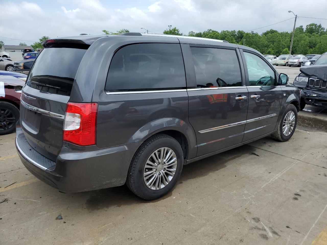 Image 3 of 2014 CHRYSLER TOWN & COUNTRY TOURING L 2014 with VIN 2C4RC1CG1ER341126