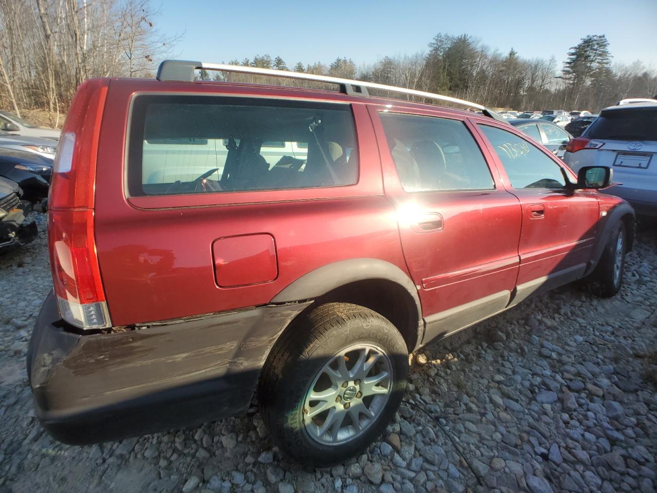 Image 3 of 2005 VOLVO XC70  2005 with VIN YV1SZ592351178464