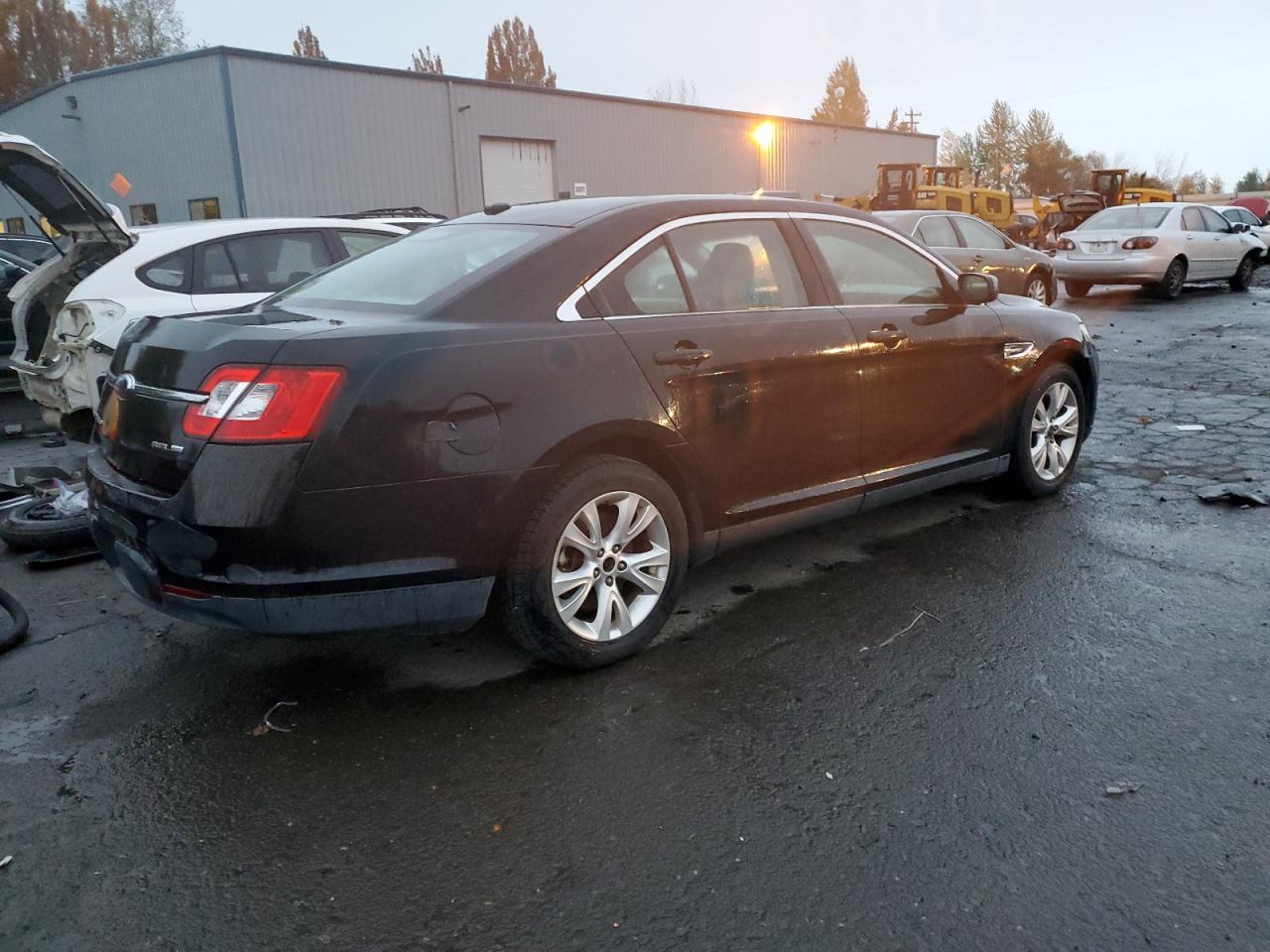 Изображение 3 2010 FORD TAURUS SEL 2010 с VIN 1FAHP2HW9AG127055