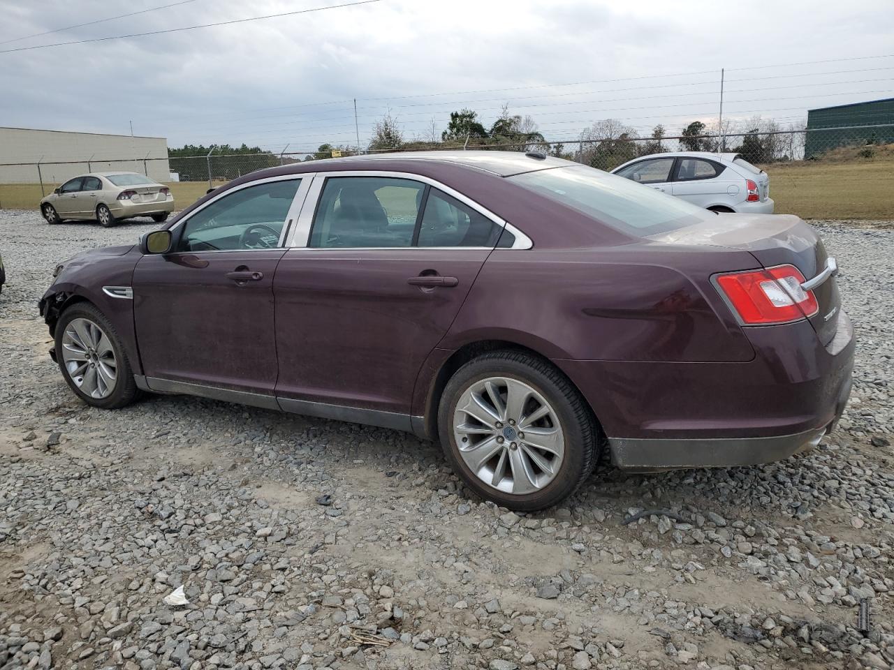 Image 2 of 2011 FORD TAURUS LIMITED 2011 with VIN 1FAHP2FW6BG134856