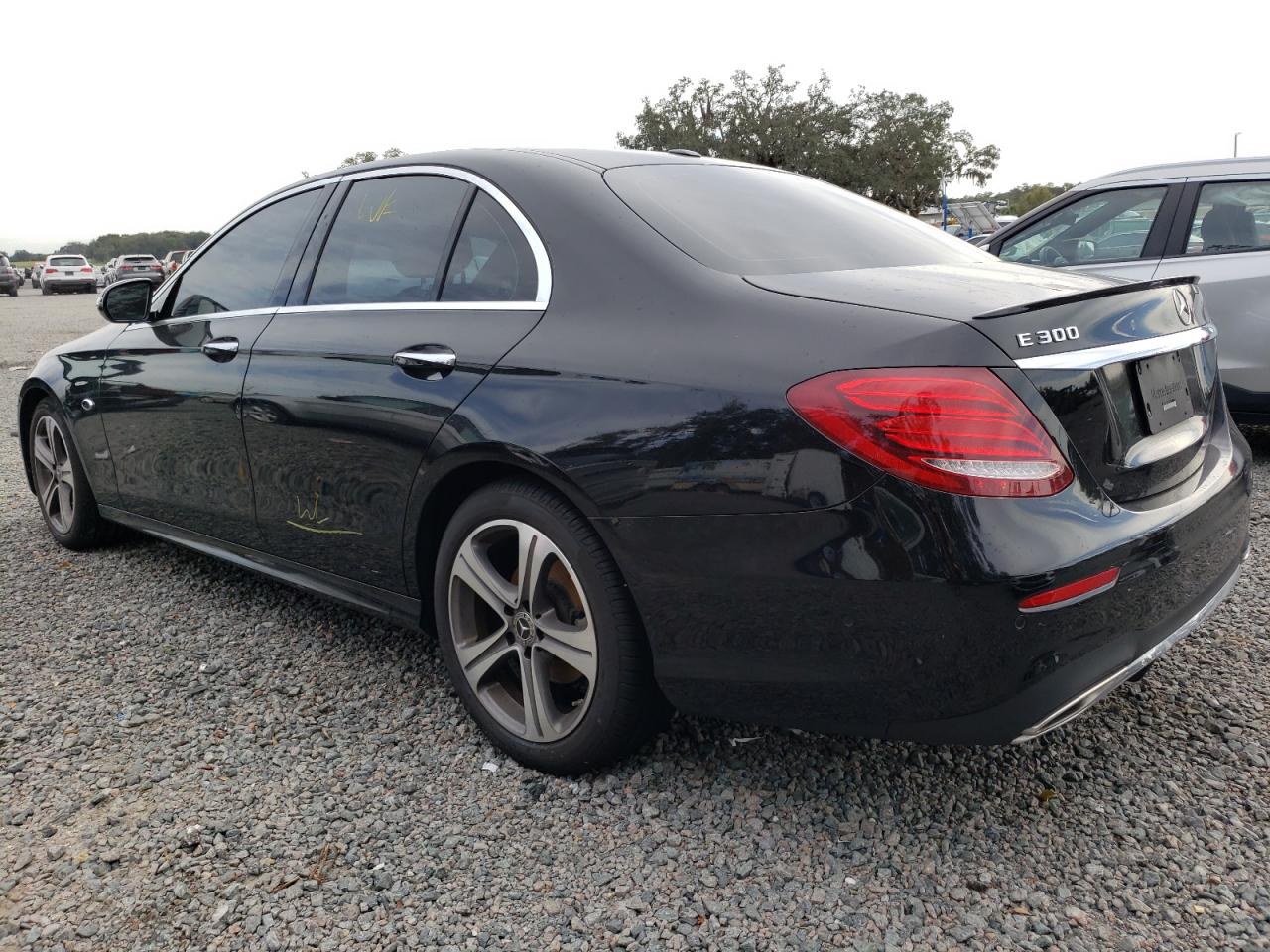 Obraz 2 z 2018 MERCEDES-BENZ E 300 4MATIC 2018 z VIN WDDZF4KB5JA429521