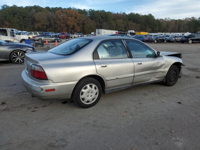 Image 3 of 1997 HONDA ACCORD LX 1997 with VIN 1HGCD5631VA250964