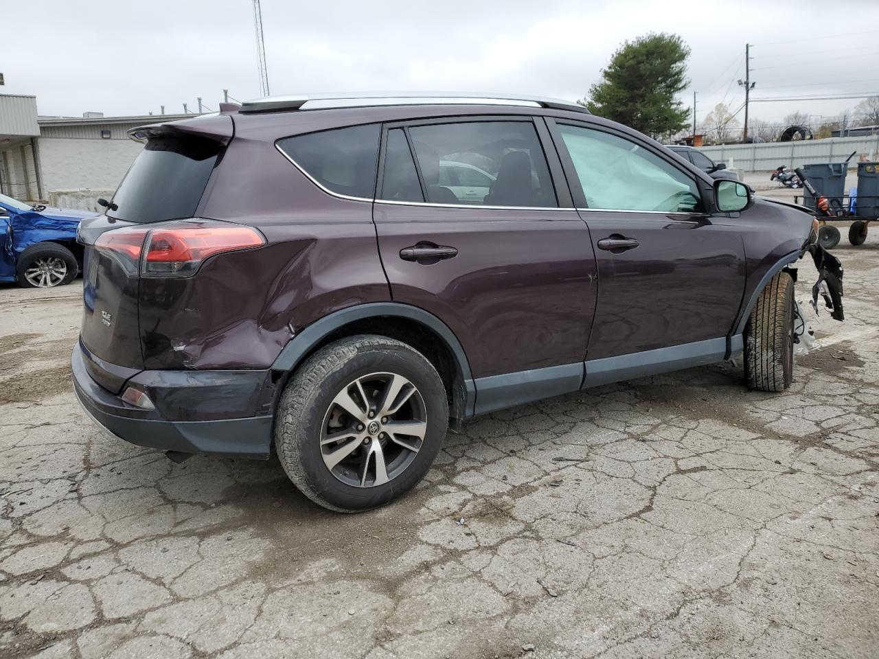 Image 3 of 2016 TOYOTA RAV4 XLE 2016 with VIN 2T3RFREV4GW525874