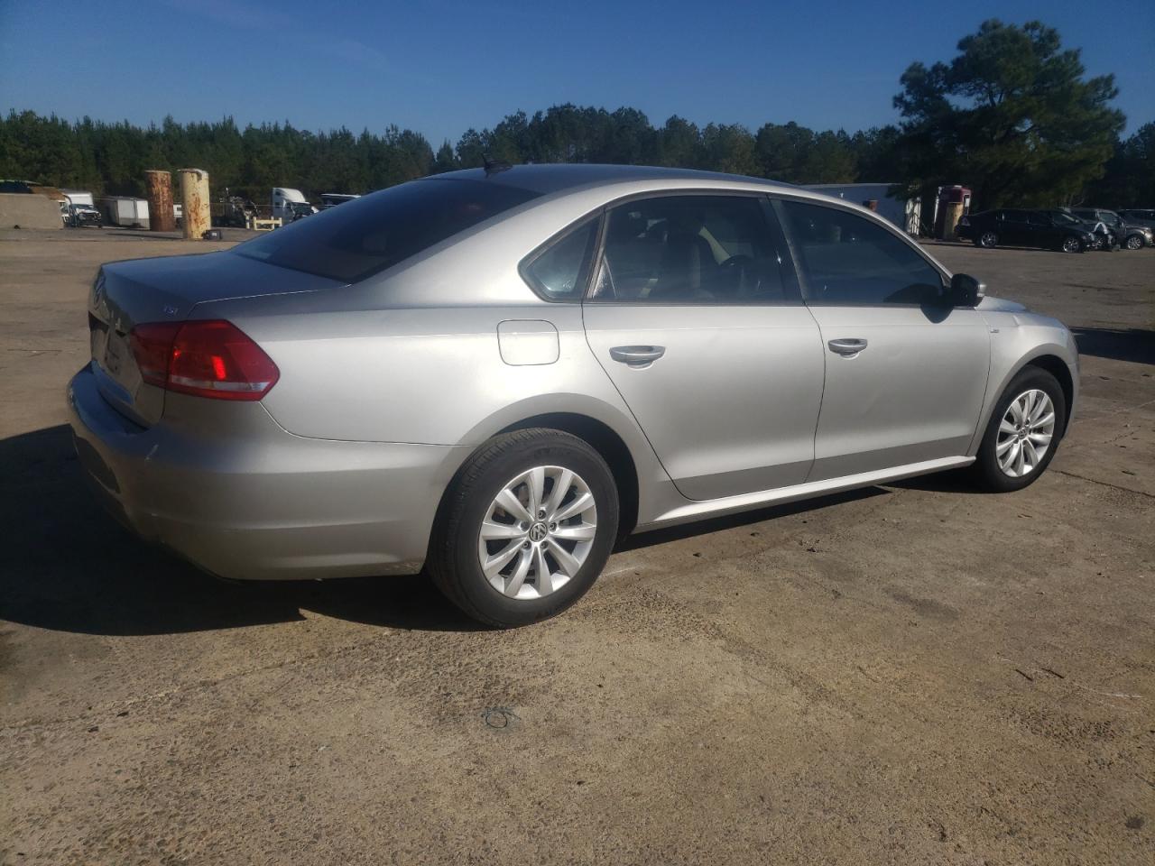 Obraz 3 z 2014 VOLKSWAGEN PASSAT S 2014 z VIN 1VWAT7A36EC093283