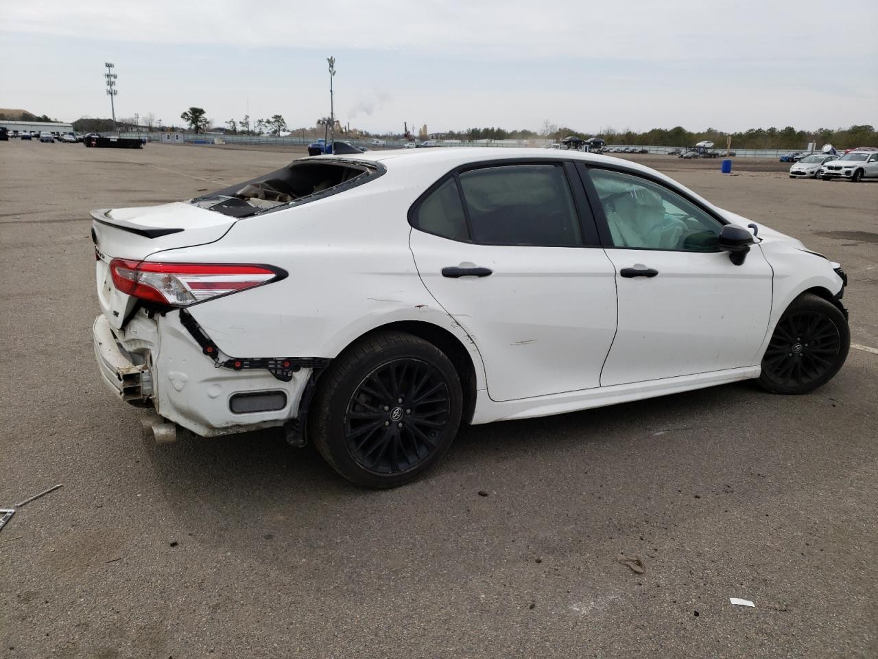Изображение 3 2020 TOYOTA CAMRY SE 2020 с VIN 4T1G11AKXLU351332