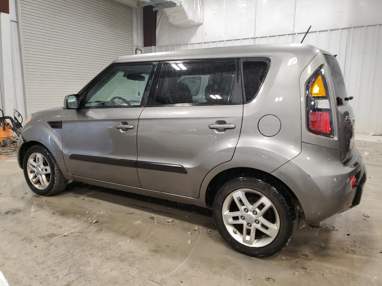 Image 2 of 2011 KIA SOUL + 2011 with VIN KNDJT2A22B7226087