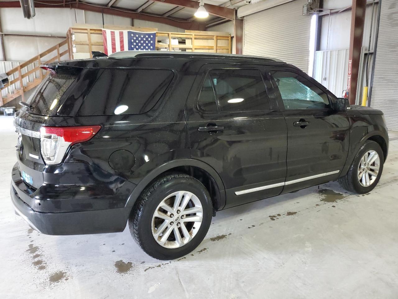 Image 3 of 2016 FORD EXPLORER XLT 2016 with VIN 1FM5K7DH6GGC71232