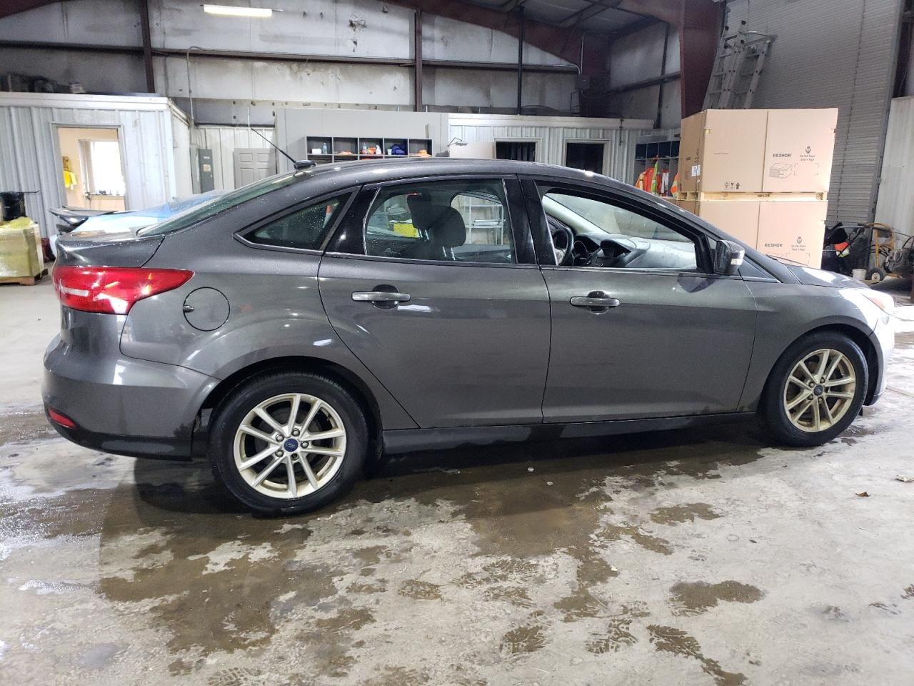Image 3 of 2015 FORD FOCUS SE 2015 with VIN 1FADP3F2XFL277534
