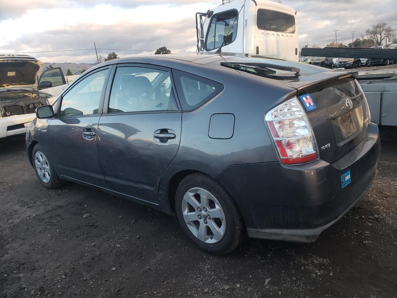 Изображение 2 2007 TOYOTA PRIUS  2007 с VIN JTDKB20U073216599