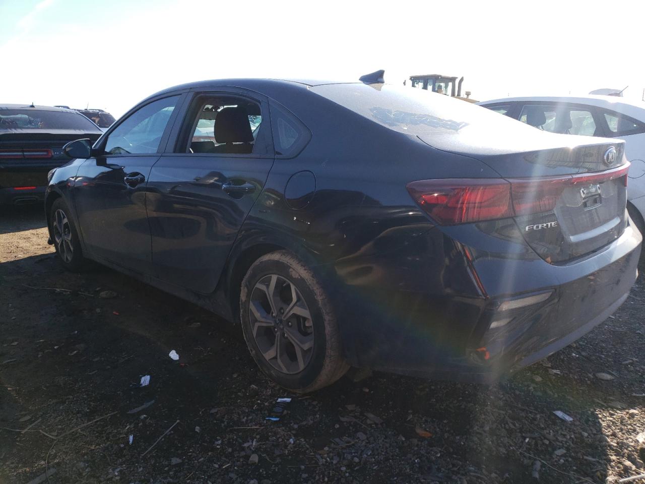 Изображение 2 2021 KIA FORTE FE 2021 с VIN 3KPF24AD3ME360292