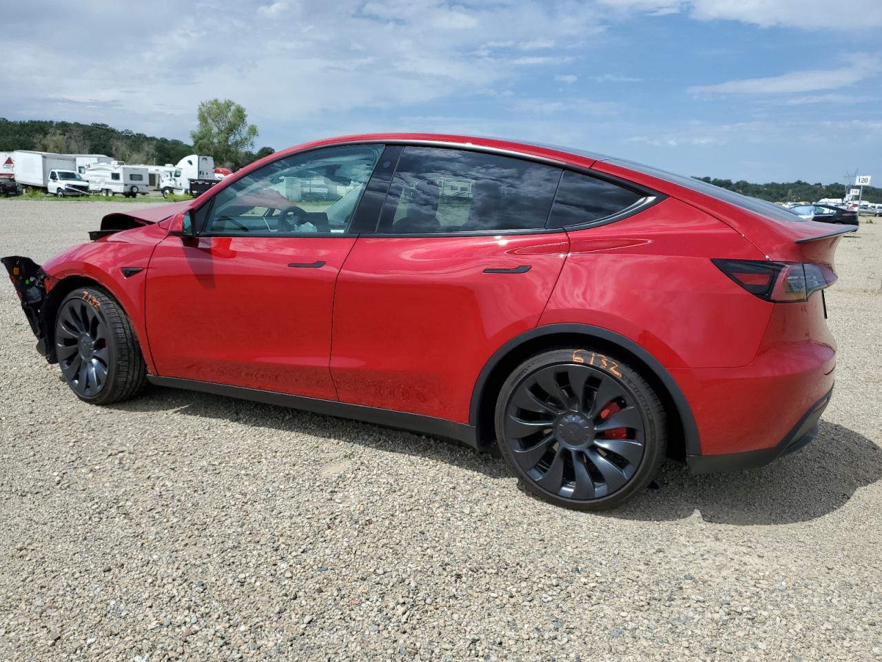Obraz 2 z 2022 TESLA MODEL Y  2022 z VIN 7SAYGDEF1NF547390
