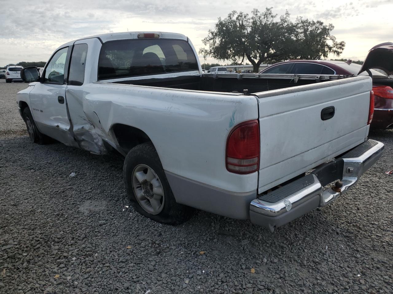Image 2 of 1998 DODGE DAKOTA  1998 with VIN 1B7GL22X6WS750978