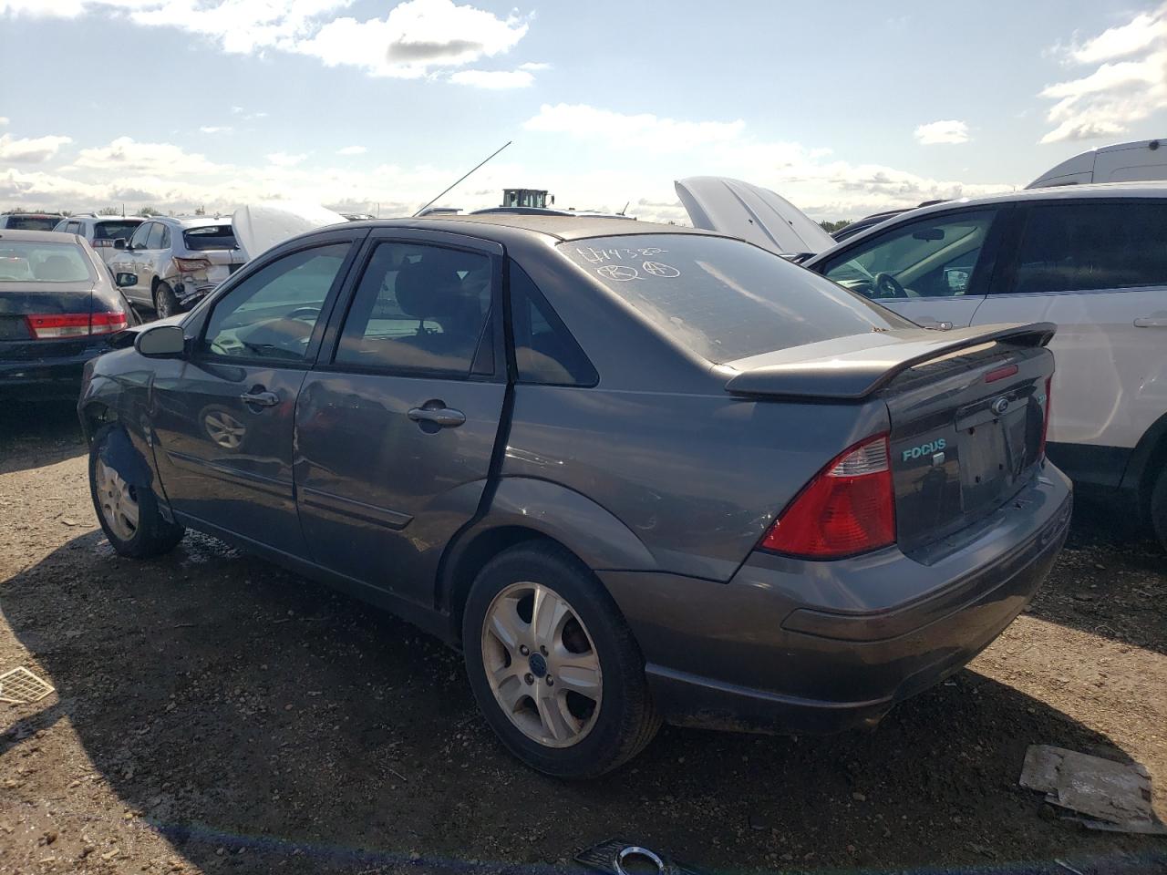 Изображение 2 2005 FORD FOCUS ZX4 ST 2005 с VIN 1FAHP38Z55W235586