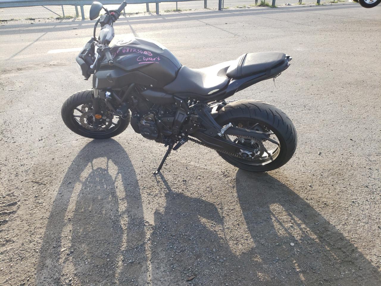 Obraz 3 z Yamaha Mt07 2019 z VIN JYARM27E0KA004888