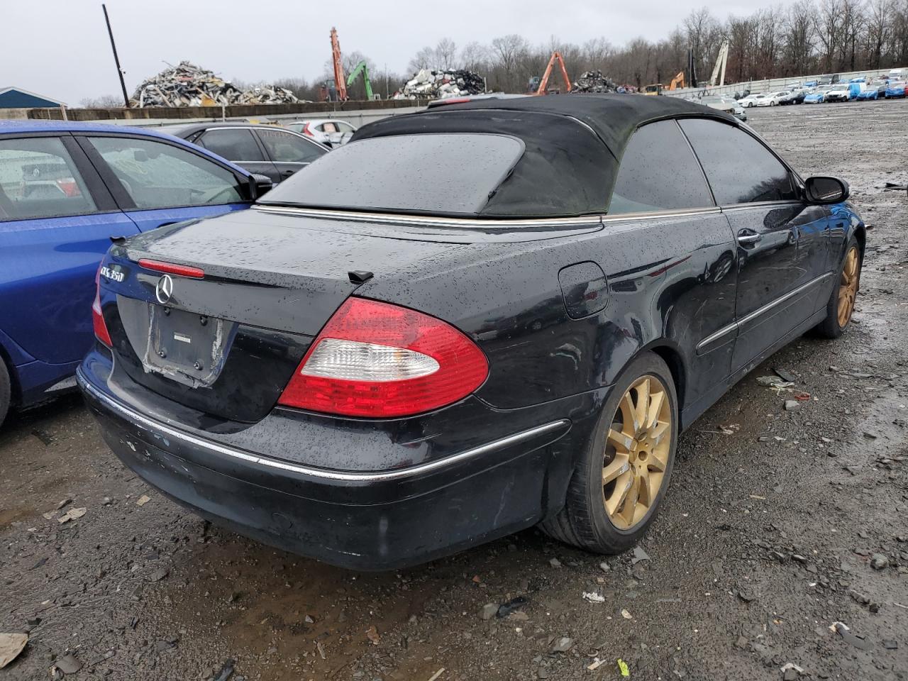 Image 3 of 2007 MERCEDES-BENZ CLK 350 2007 with VIN WDBTK56F27F211125