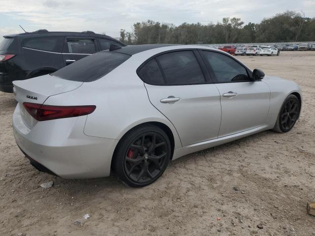 Image 3 of 2020 ALFA ROMEO GIULIA  2020 with VIN ZARFAMAN0L7639134