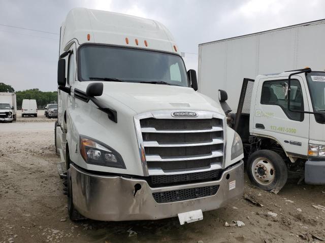 2020 FREIGHTLINER CASCADIA 126  2020 image