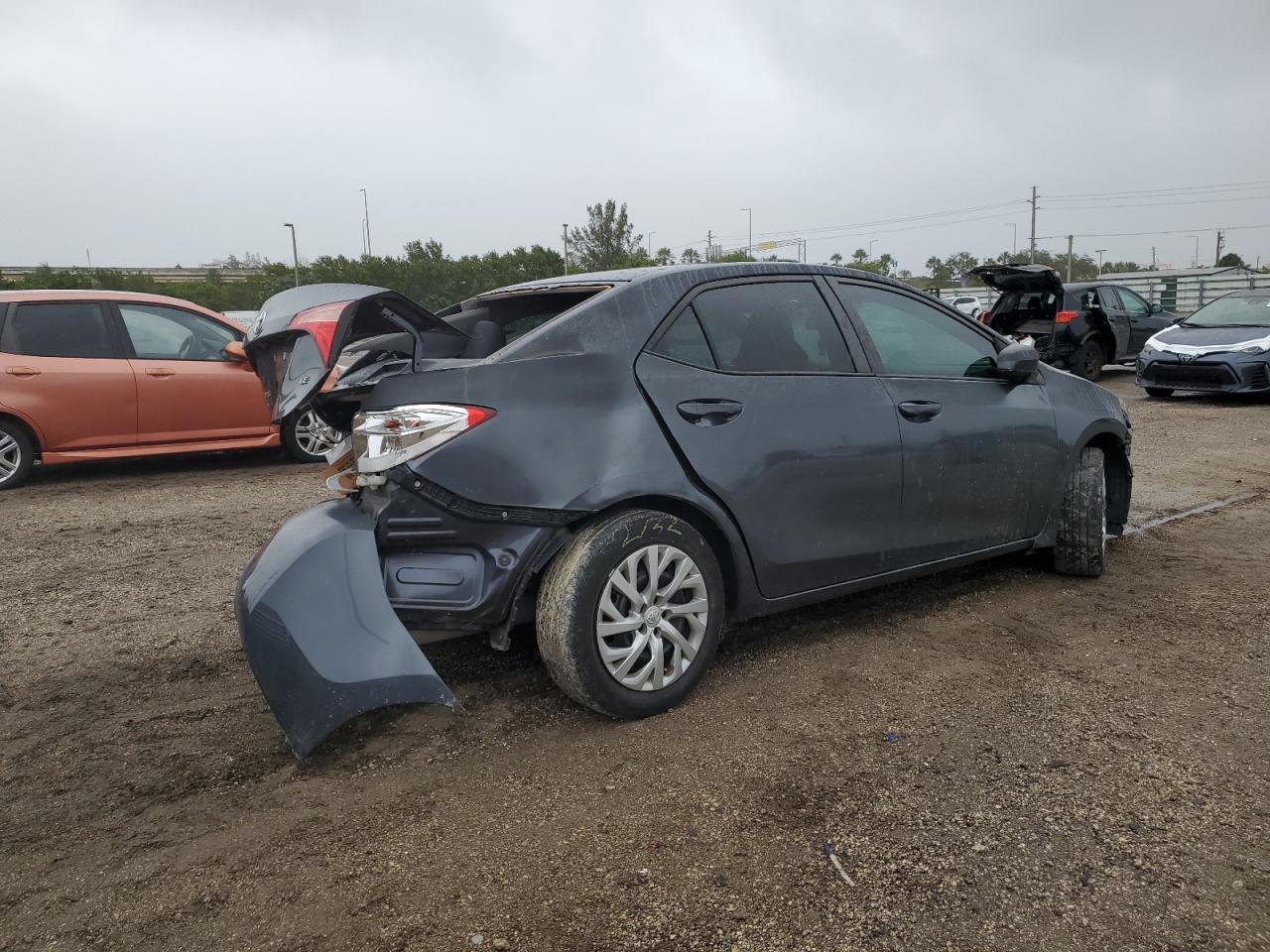 Изображение 3 2018 TOYOTA COROLLA L 2018 с VIN 5YFBURHE0JP777920
