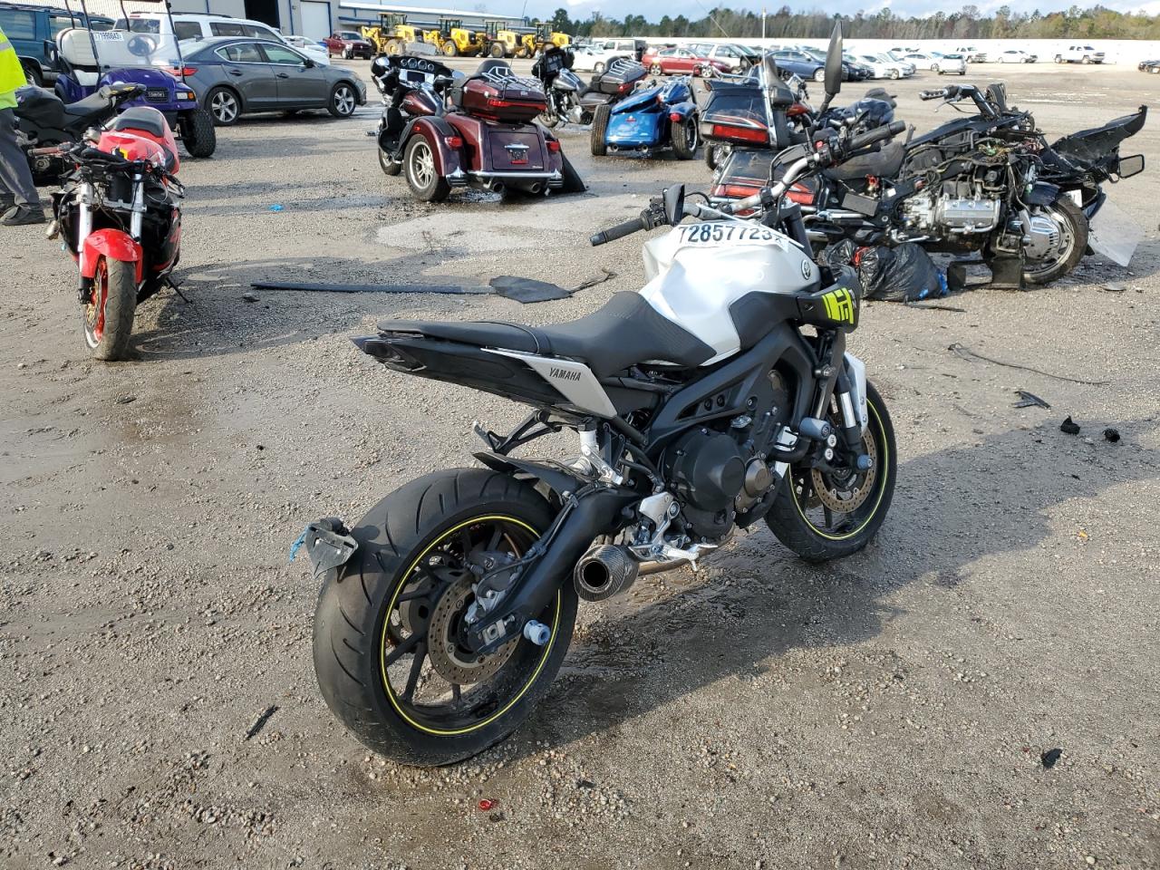 Image 3 of 2017 YAMAHA FZ09  2017 with VIN JYARN53E4HA002395