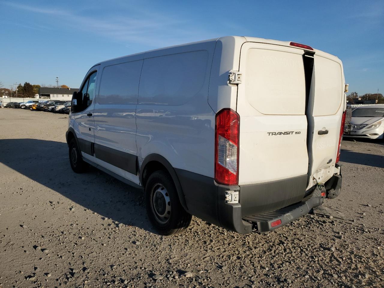 Изображение 2 2016 FORD TRANSIT T-150 2016 с VIN 1FTYE1YM7GKA21847