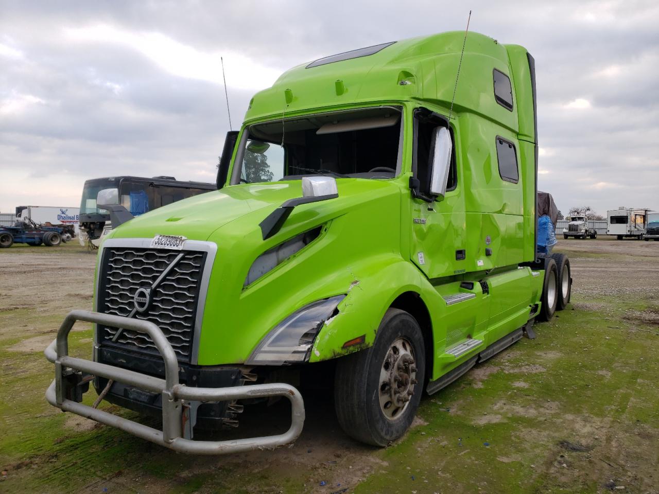 Image 2 of 2020 VOLVO VN VNL 2020 with VIN 4V4NC9EJ6LN237882